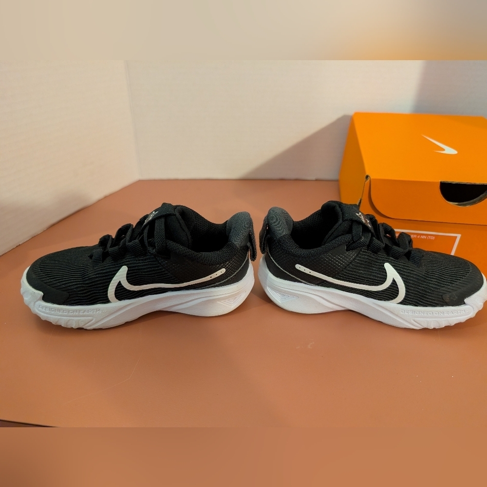 Nike Star Runner 4 NN (TD) in Size 8C Black/White (Toddler Boy) - Picture 3 of 10